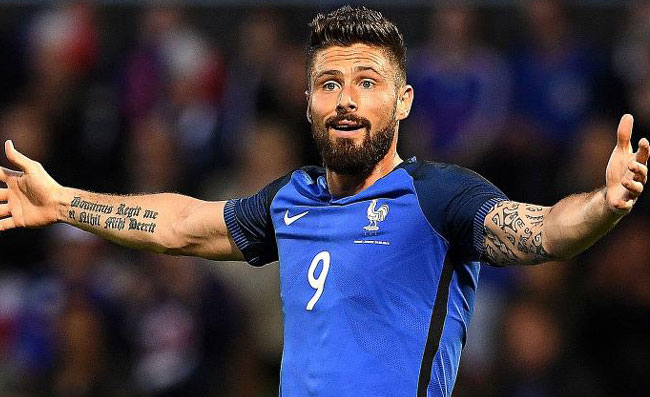 CRC – Giroud era a un passo dal Napoli: 40 mln e scambio, tutto saltato per colpa della Juve