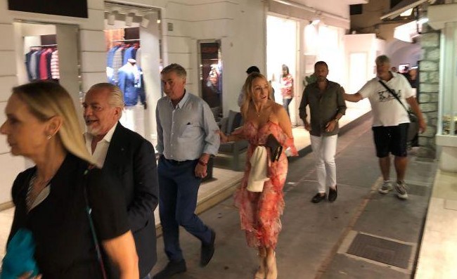 FOTO – ADL e Ancelotti a Capri con le mogli, relax e mercato: i tifosi sognano!