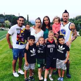 FOTO – Hamsik e Gargano insieme con mogli e figli, papà Richard incantato sui social