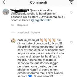 FOTO – “Se ti offrono di più tu non cambi lavoro?” La moglie di Jorginho replica ad un commento velenoso sul regista ed i soldi nel calcio