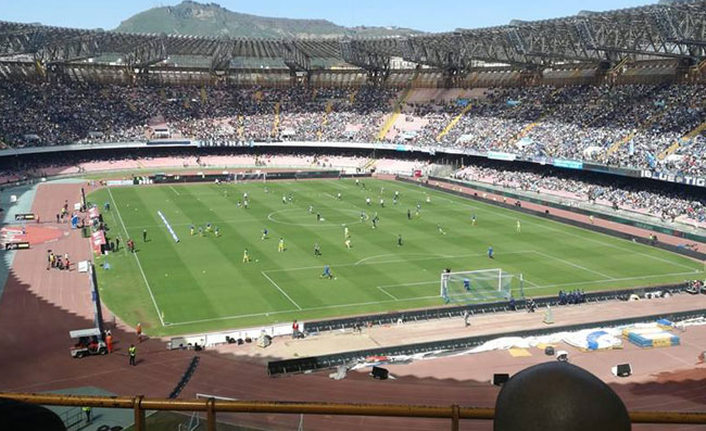 Nuovi sediolini al San Paolo, scende la capienza dello stadio. Campagna abbonamenti bloccata