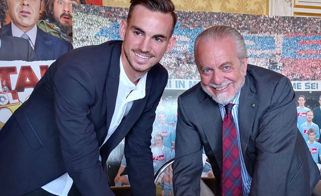 FOTO – Fabian Ruiz in volo verso Napoli, non vede l’ora di iniziare l’avventura in maglia azzurra!