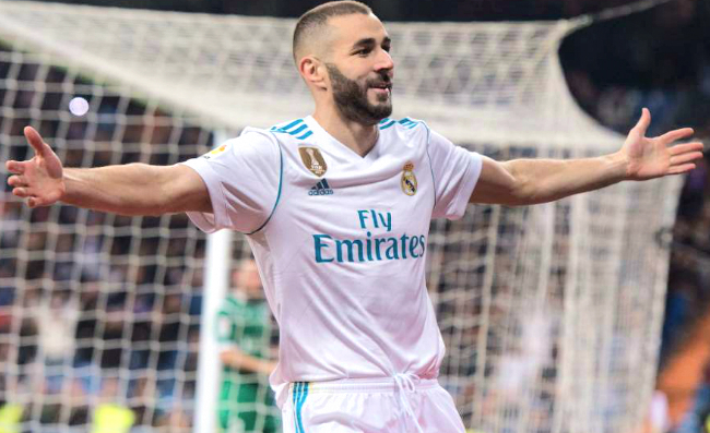 FOTO – Karim Benzema risponde a De Laurentiis: “Ecco un altro folle!”