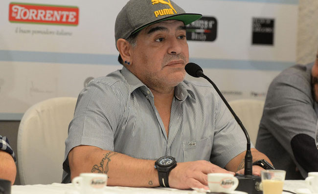 Maradona: “C’è una mafia che porta via calciatori africani, guardate la Francia: il 70%…”