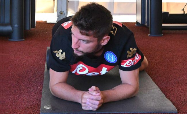 Terribile terremoto in Indonesia, tifosi del Napoli preoccupati per Mertens: “Dries, fatti sentire!”