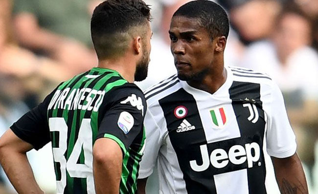 GAZZETTA – Douglas Costa rischia fino a 5 giornate di squalifica! Sicuramente salterà il Napoli