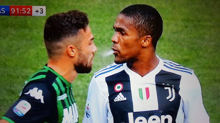 Juventus-Sassuolo 2-1, doppietta di Ronaldo. Douglas Costa espulso dopo sputo