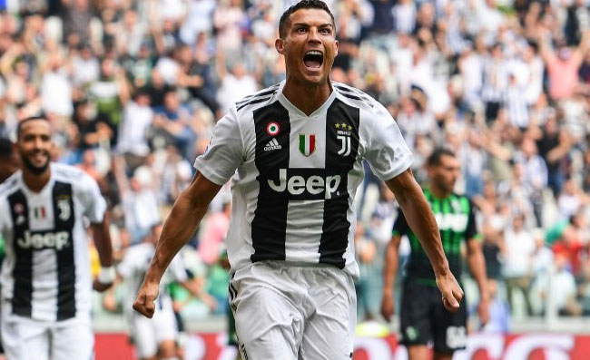 PRIMA PAGINA TUTTOSPORT – Ronaldo esplode, Juve a +3 sul Napoli. Multa per Douglas Costa