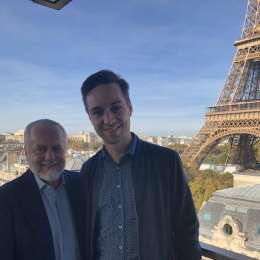 FOTO – ADL sorridente da Parigi: “Una piacevole conversazione con Yves Leroy”