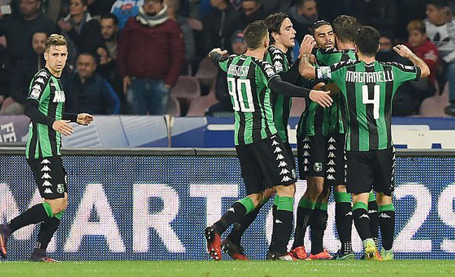 FOTO – Calciatori del Sassuolo incantanti da Napoli: l’immagine pubblicata da Locatelli