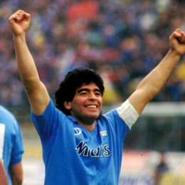 FOTO – La SSC Napoli puntuale per gli auguri a Maradona: “Buon compleanno Diego!”