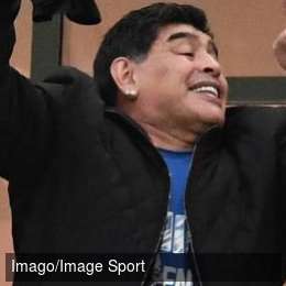 Maradona annuncia: “Non tornerei mai ad allenare l’Argentina. Ai traditori sputerei in faccia”