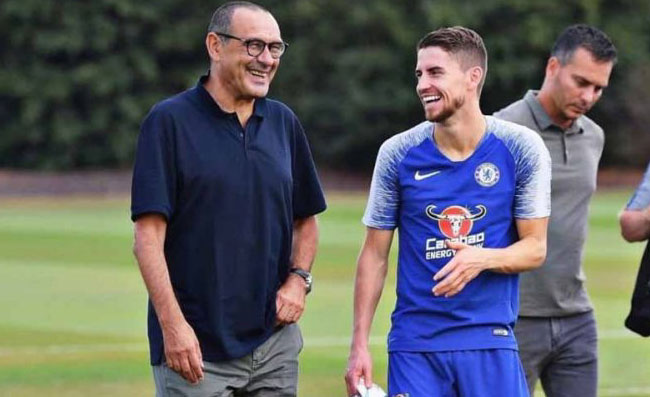 Sarri: “Jorginho a Napoli l’avevo trovato un po’ in bilico. Insigne non deve più staccare la spina”