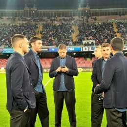 FOTO – L’Empoli è arrivato allo stadio, i giocatori visionano il prato del San Paolo