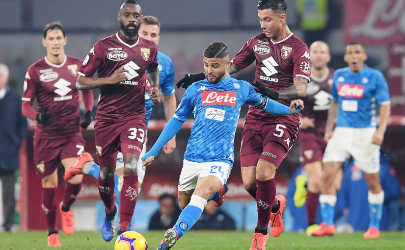 Serie A, Napoli-Torino 0-0: palo di Insigne, la Juventus vola a +13