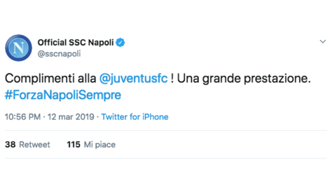 Il Napoli fa i complimenti alla Juve: bufera sui social