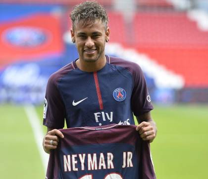 La Uefa apre un’inchiesta su Neymar per gli insulti al Var dopo Psg e Manchester United