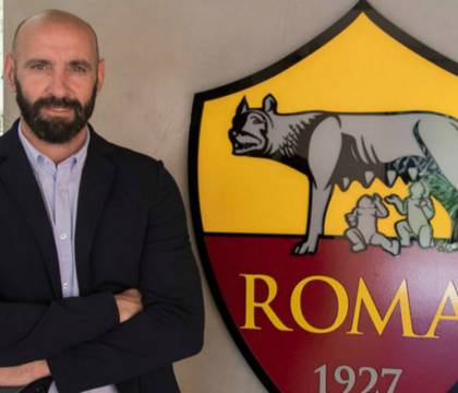 Lite con i tifosi della Roma all’aeroporto, poi Monchi chiede scusa su Twitter