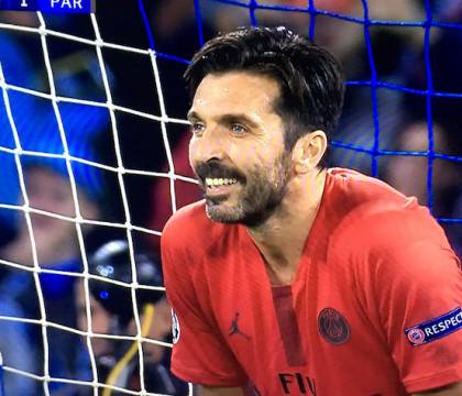 Papera Buffon e rigore al 90esimo, lo United sbatte il Psg fuori dalla Champions