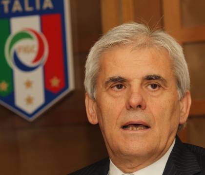 Gazzetta: “Perché in Italia le decisioni arbitrali non vengono spiegate? La Uefa lo fa”