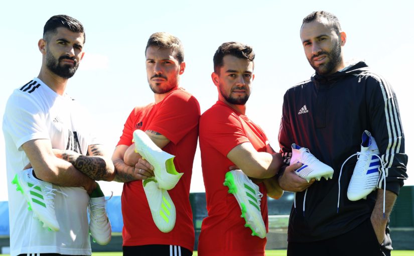 Napoli: Verdi, Ospina, Younes e Hysaj firmano con Adidas