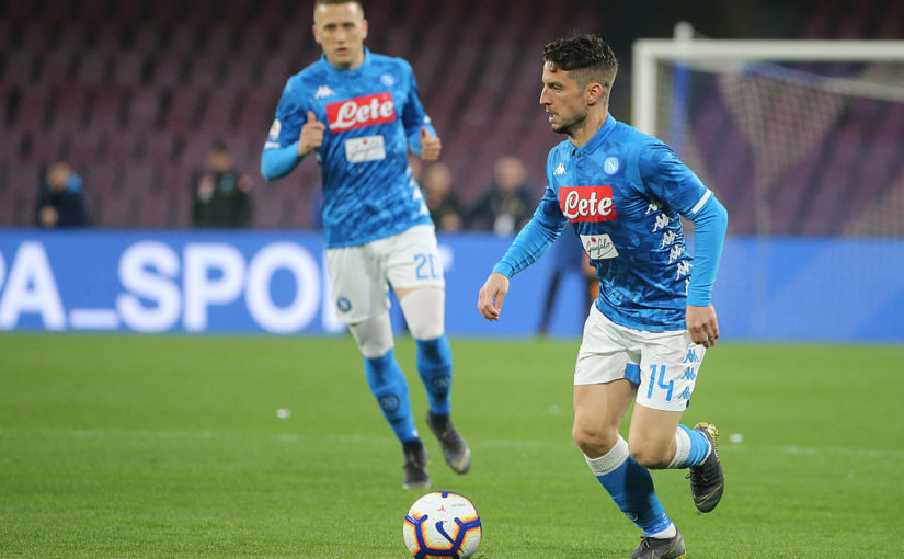 Napoli, leggera contusione alla tibia per Mertens