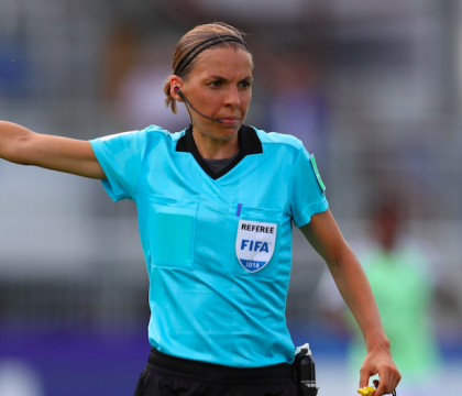 Per la prima volta un arbitro donna nella Ligue 1 francese