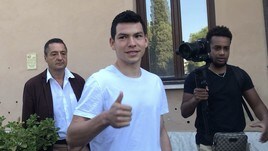 Napoli, Lozano a Villa Stuart per le visite: che entusiasmo per il messicano!