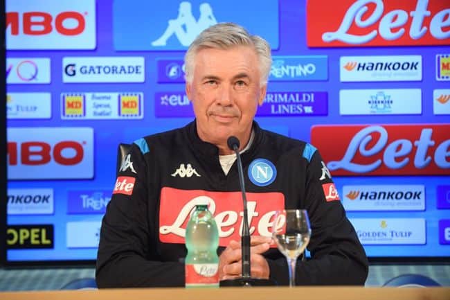 Ancelotti: “Vi spiego il caso spogliatoi. Anche il Napoli per lo scudetto. Insigne e Milik  hanno recuperato”