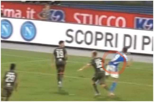 Napoli rigore su Ghoulam, il Var resta ancora in silenzio