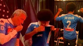 New York, il sindaco De Blasio e il figlio baciano la maglia del Napoli al Columbus Party