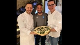 Mertens, gol e pizza in piena notte: l’attaccante del Napoli festeggia dopo il Barça