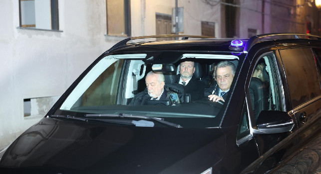 Cena SSC Napoli: oltre 600 invitati Museo Nazionale di Pietrarsa, arrivato De Laurentiis acclamato da alcuni tifosi | VIDEO CN24