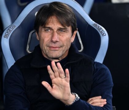 Conte ha difficoltà a giustificare e spiegare i due k.o. consecutivi con la Lazio (CorSera)