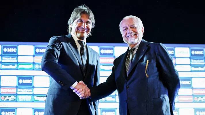 De Laurentiis: “Ho corteggiato Conte per un anno, ora sono contento”