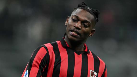 Milan in ansia per Leao: è uscito per infortunio durante il match col Verona