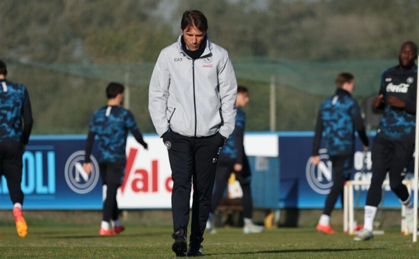 CdM – Discorso Conte alla squadra verso Genoa-Napoli: ha già scelto il sostituto di Buongiorno