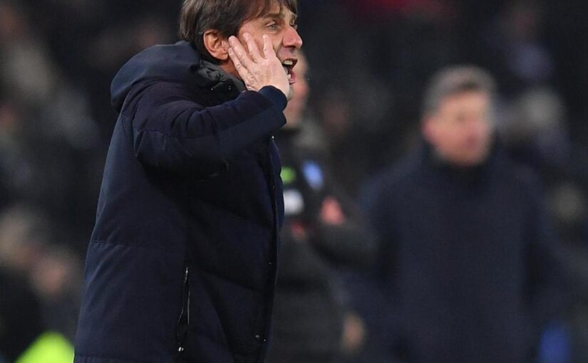 Conte può stravolgere la difesa contro il Genoa: emergenza per il Napoli