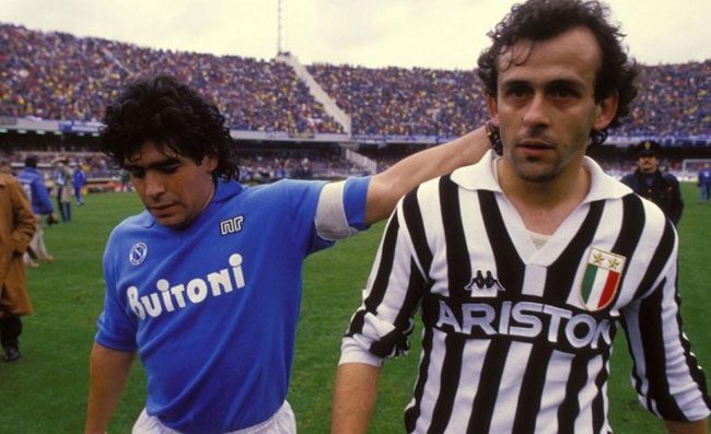 Platini: “Mi volevano a Napoli, avrei lasciato la 10 a Maradona. Il mio idolo era…”