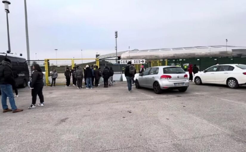 Udinese-Napoli, ecco la situazione all’esterno del settore ospiti | VIDEO CN24