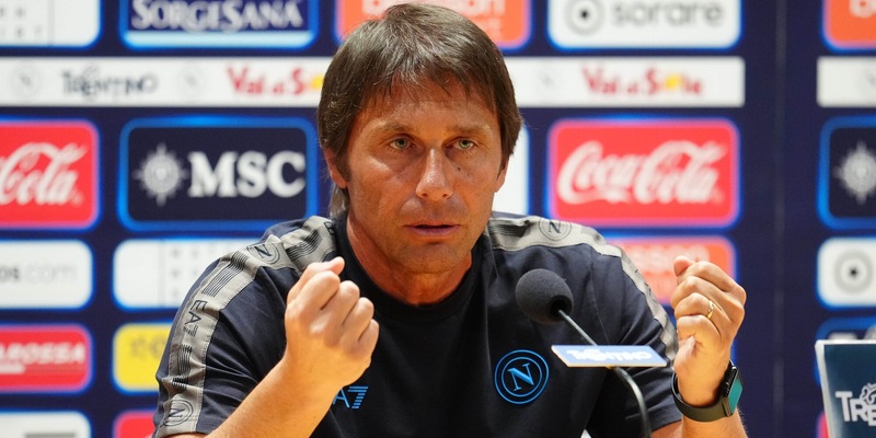 Conte: "Kvaratskhelia ha chiesto al Napoli la cessione, sono deluso"